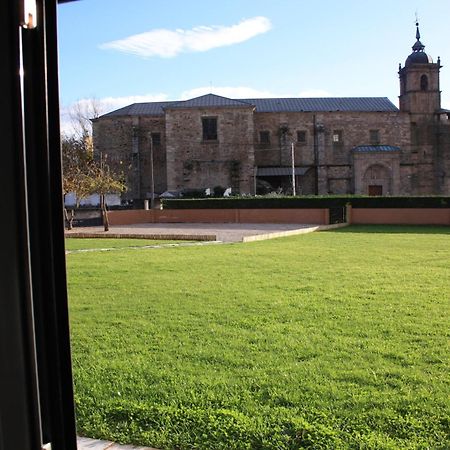 Alojamiento Ubaldo Nieto Carracedo del Monasterio Buitenkant foto