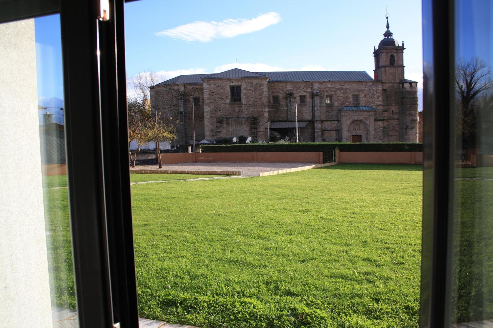 Alojamiento Ubaldo Nieto Carracedo del Monasterio Buitenkant foto